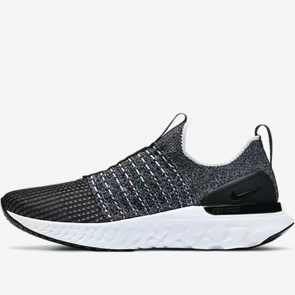 Nike Phantom React Run Flyknitt. - Picture 3 of 8
